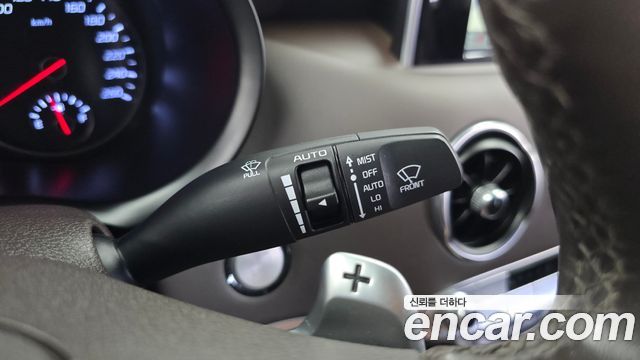 Kia Stinger 2018 — photo 22
