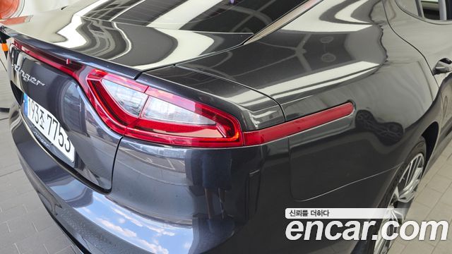 Kia Stinger 2018 — photo 9