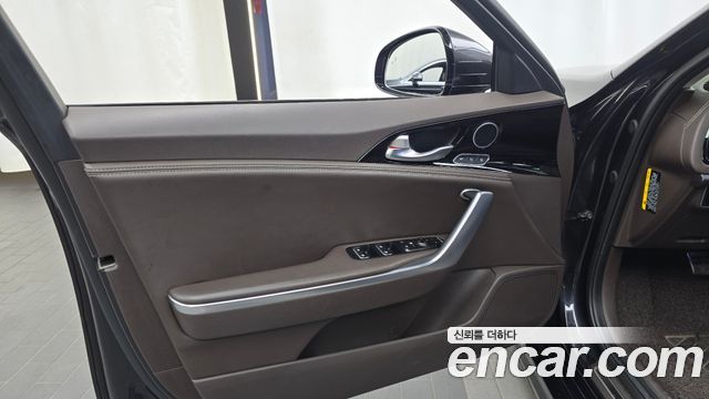 Kia Stinger 2018 — photo 14