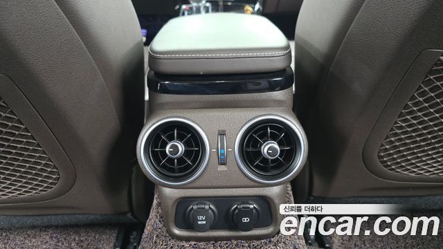 Kia Stinger 2018 — photo 31