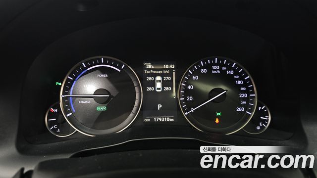 Lexus ES 2016 — photo 8