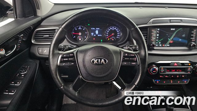 Kia Sorento 2018 — photo 19