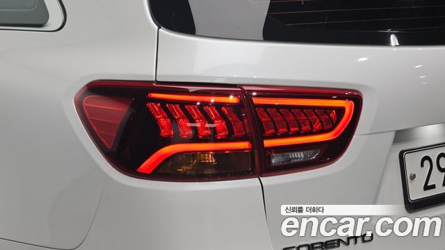 Kia Sorento 2018 — photo 9
