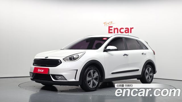 Kia Niro 2017 — photo 1
