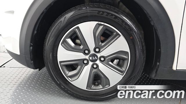 Kia Niro 2017 — photo 5