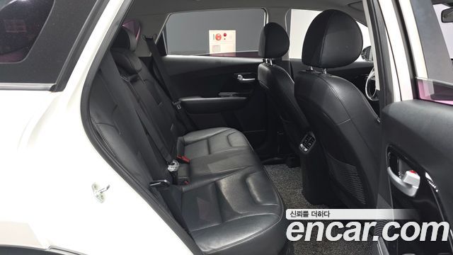 Kia Niro 2017 — photo 12