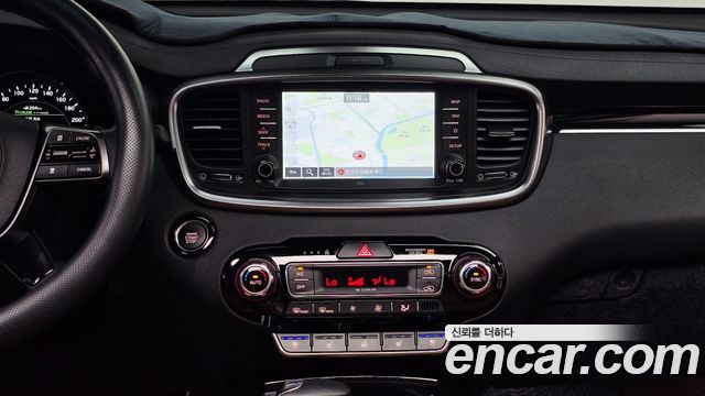Kia Sorento 2019 — photo 19