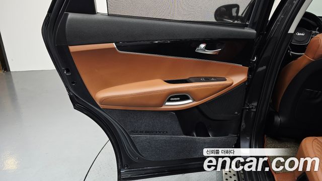 Kia Sorento 2019 — photo 15