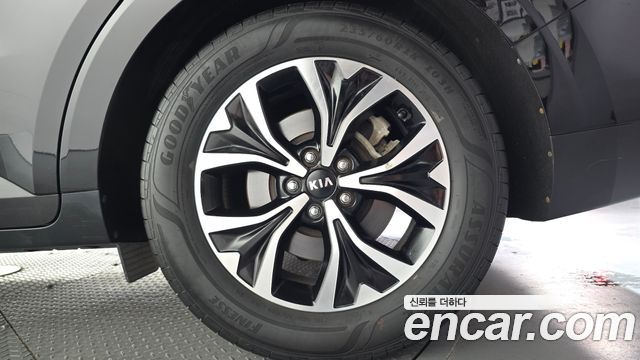 Kia Canival 2021 — photo 7