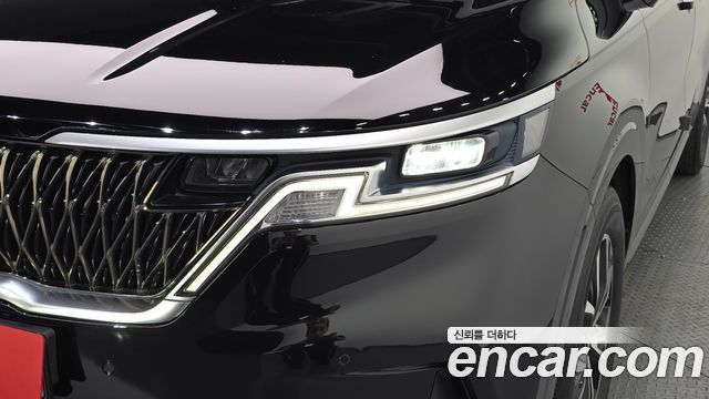 Kia Canival 2021 — photo 8