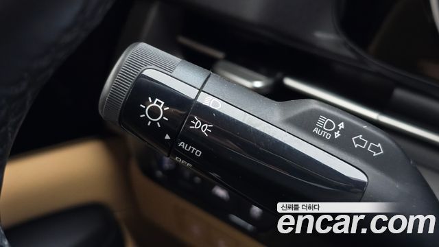 Kia Canival 2021 — photo 32