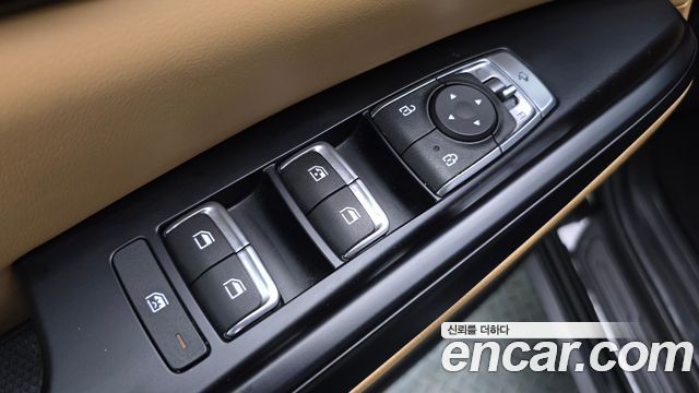 Kia Canival 2021 — photo 33