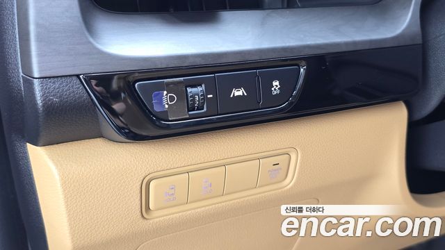 Kia Canival 2021 — photo 35