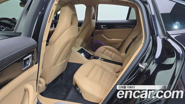 Porsche Panamera 2019 — photo 17