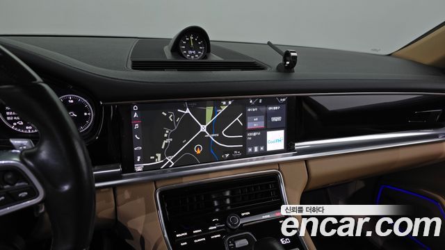 Porsche Panamera 2019 — photo 20