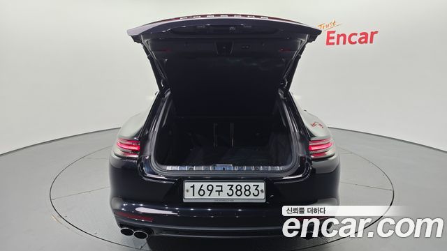 Porsche Panamera 2019 — photo 24