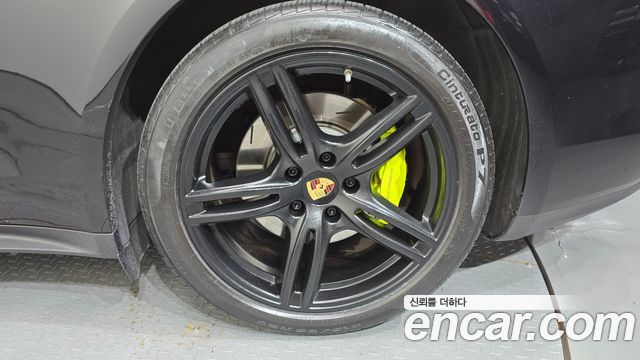 Porsche Panamera 2019 — photo 7