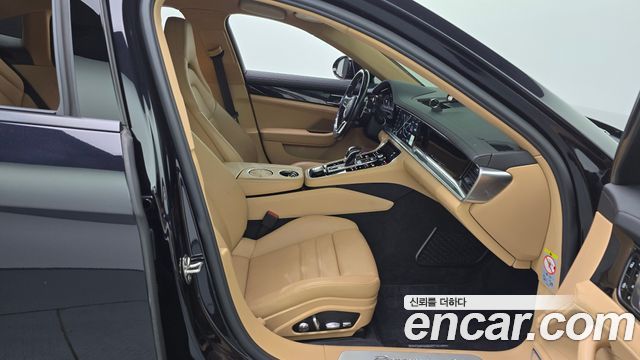 Porsche Panamera 2019 — photo 16