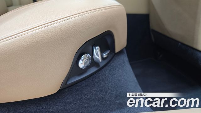 Porsche Panamera 2019 — photo 31