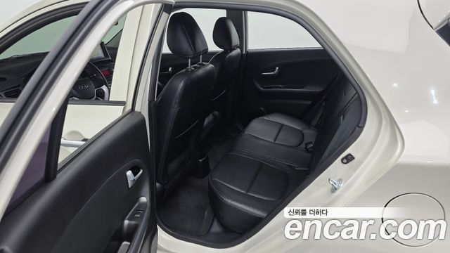 Kia morning 2012 — photo 16