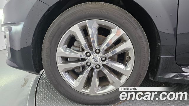 Kia Canival 2018 — photo 5