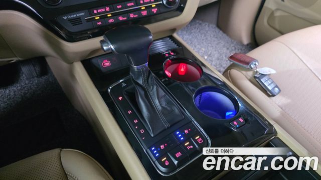 Kia Canival 2018 — photo 9