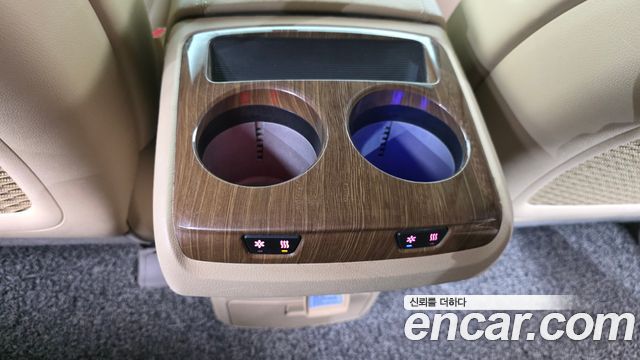 Kia Canival 2018 — photo 17