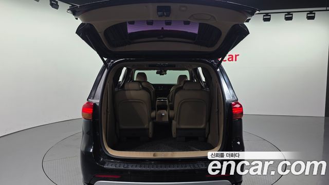 Kia Canival 2018 — photo 20