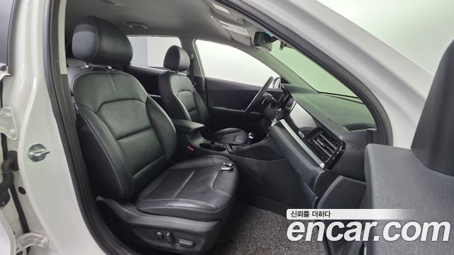 Kia Niro 2022 — photo 10