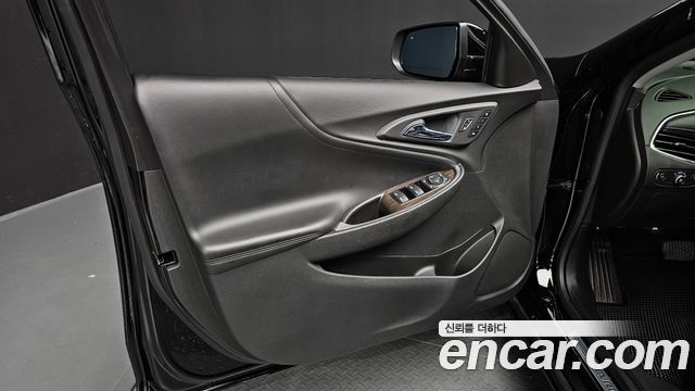 Chevrolet Korea Malibu 2017 — photo 14