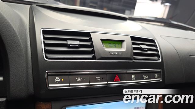 KG Mobility Rexton 2017 — photo 23