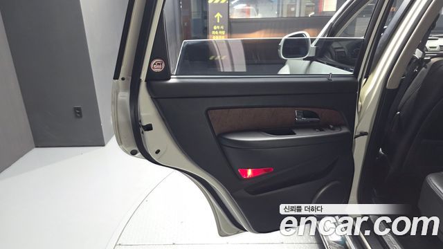 KG Mobility Rexton 2017 — photo 15