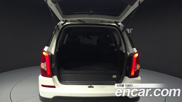 KG Mobility Rexton 2017 — photo 30