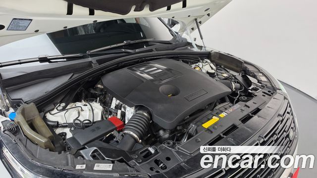 Land Rover Range Rover Velar 2024 — photo 6