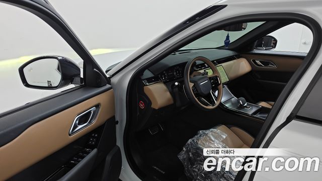 Land Rover Range Rover Velar 2024 — photo 10