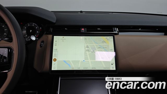 Land Rover Range Rover Velar 2024 — photo 13