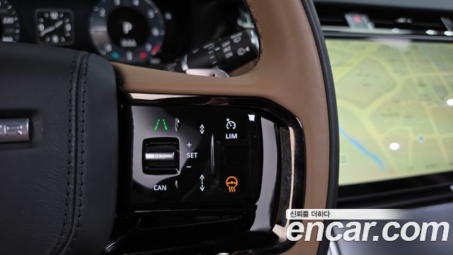 Land Rover Range Rover Velar 2024 — photo 16