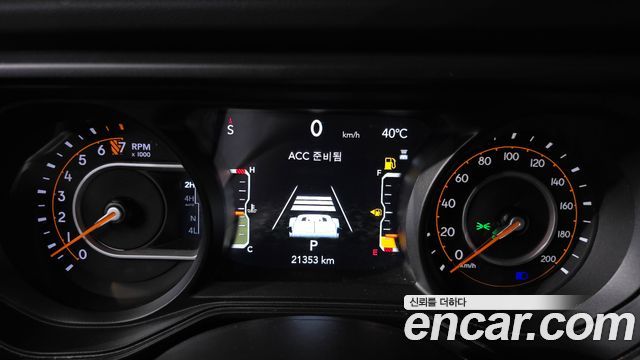 Jeep Gladiator 2025 — photo 11