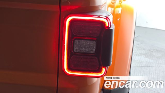 Jeep Gladiator 2025 — photo 9