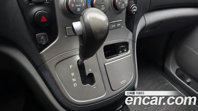 Hyundai Starex 2014 — photo 12