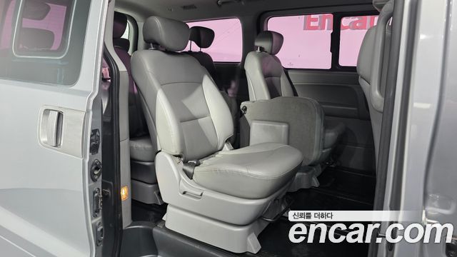 Hyundai Starex 2014 — photo 17
