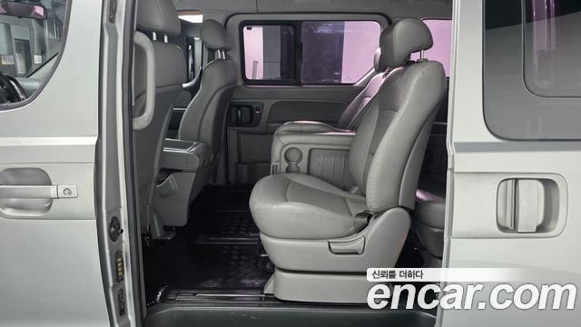 Hyundai Starex 2014 — photo 18
