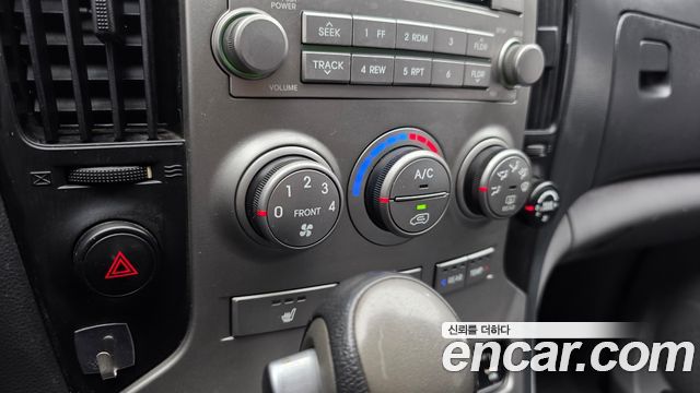 Hyundai Starex 2014 — photo 24