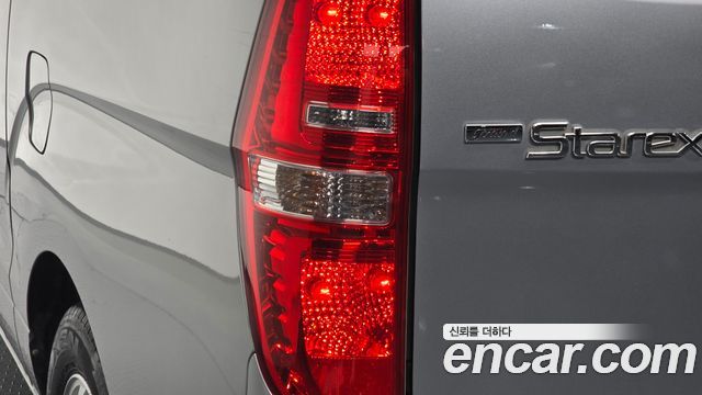 Hyundai Starex 2014 — photo 9