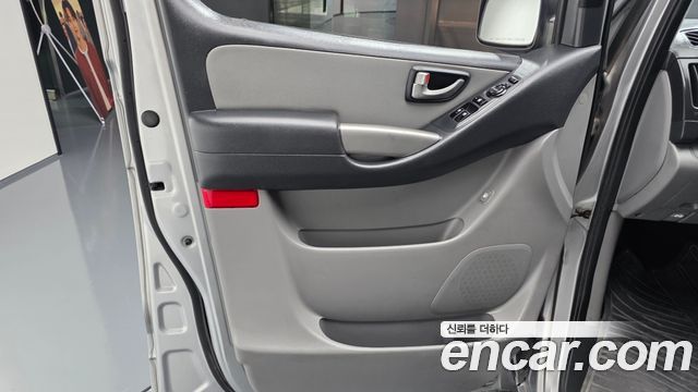 Hyundai Starex 2014 — photo 14
