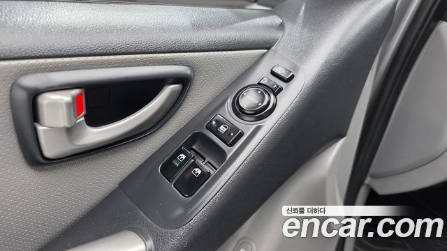Hyundai Starex 2014 — photo 30