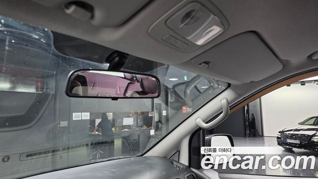 Hyundai Starex 2014 — photo 32