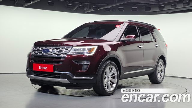 Ford Explorer 2018 — photo 1