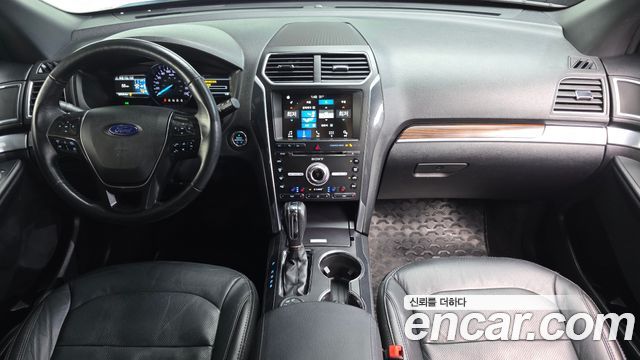 Ford Explorer 2018 — photo 7