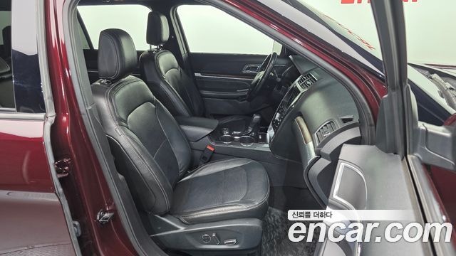 Ford Explorer 2018 — photo 11